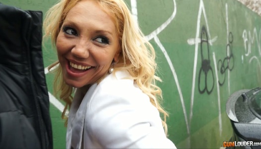 Nasty MILF slut Ginger Hell gives a solid blowjob outdoor porn pics