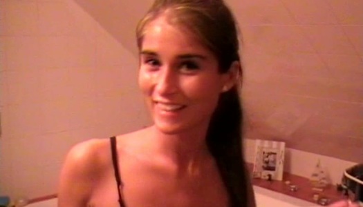 Amateur prostitute makes out with her client porn pics