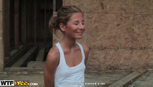 Pretty girl Tiffany gives a head outdoor porn pics