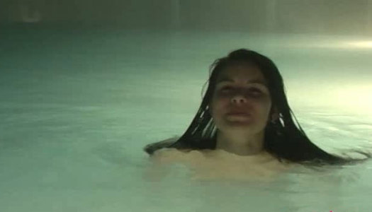 Zuzinka wanks in a pool until she cums and flatters with joy in the water porn pics