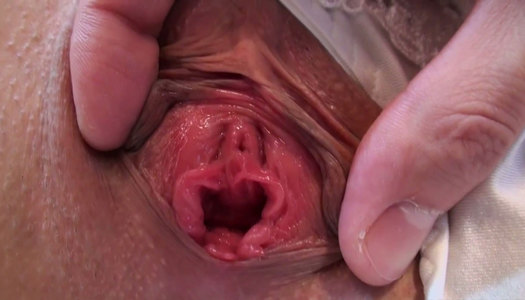 Naughty Japanese girl enjoys fingers and vibro egg in her slit porn pics