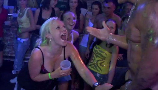 Skanky girl is getting poked hard in  a club porn pics