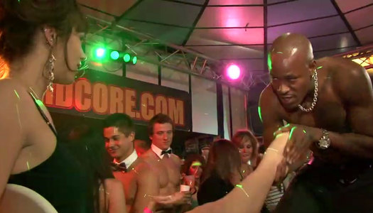 Brutal black stripper dances seductively in front of horny chics porn pics