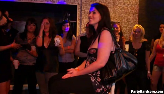 Spoiled Russian hussies give oral fuck to steamy stripper porn pics