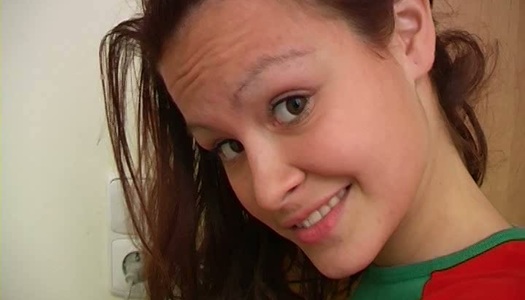 Hussy teen  Vicky dries her pussy with fan porn pics