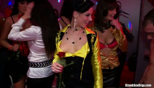 Professional busty blowlerina does her best while sucking a dick for cum porn pics