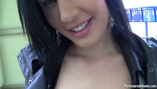 Scorching brunette babe gives hot blowjob to her lover porn pics