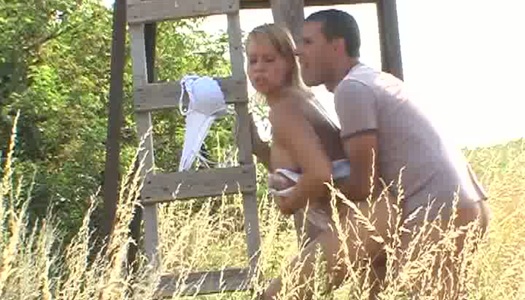 Hunting for orgasm slutty blondie desires to be fucked right in the field porn pics