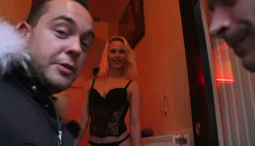 Blonde cock sucker pleases her client with a good blowjob porn pics