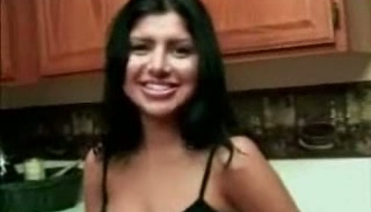 Darkhead Indian girl gives a head porn pics