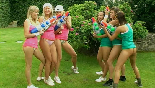 Hot pretty teens switch grom plyaing with water guns to teasing fresh pussies porn pics