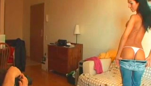 Cheesecake brunette babe shows off her cuddly body in erotic photoshoot porn pics