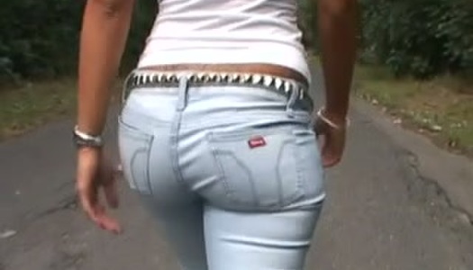 Booty blondie CAMILLE strips on cam to show her natural droopy tits porn pics