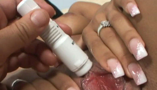 Weird buxom hot Arabian gal masturbates till her pussy squirts of delight porn pics