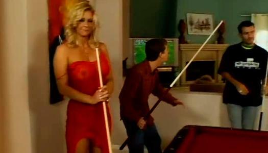 Horn made blond mom is the perfect example of steamy matures that drive you crazy porn pics