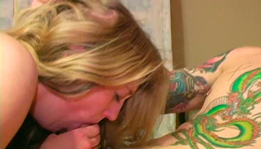 Shameless college student is giving awesome deepthroat blowjob porn pics