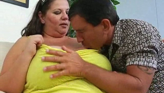 Filthy hooker with bigguns demonstrates her goodies for cam porn pics