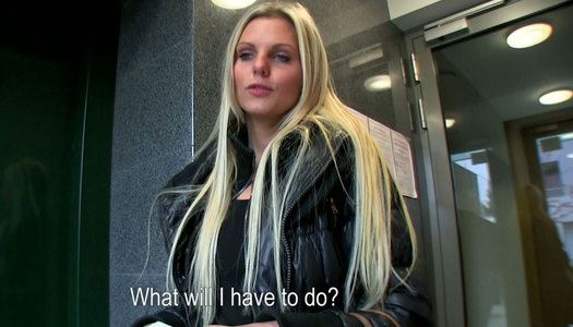 Delicious blond hottie gets her hootchie nailed doggy style porn pics