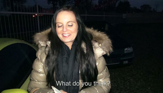 Sex-starved slut Tereza Becker gives her lover a nice blowjob porn pics