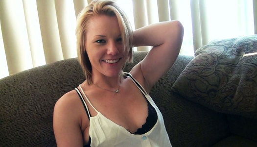 Sex-starved blondie Sierra Day gets fucked in missionary position porn pics