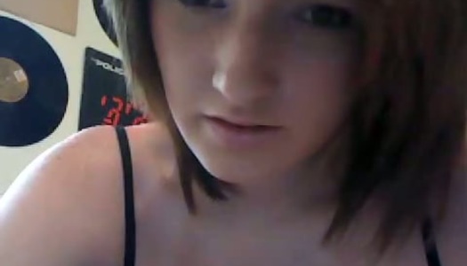 Cute amateur babe flashes her tits and pussy on webcam porn pics