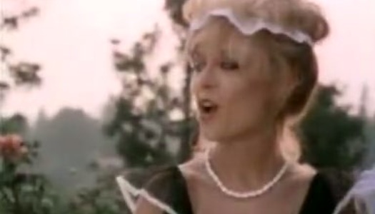 Sassy blonde is kissing and blowing cock on a yacht porn pics