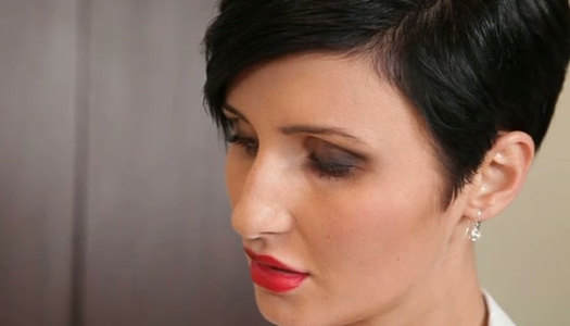 Very hot and sexy Gabrielle Gucci invites a men to her bedroom. porn pics