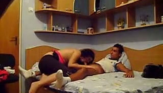 Kinky romania whore likes to suck the cock on the bed porn pics