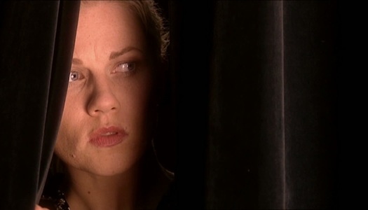 Concerned blonde female finally kisses her boyfriend porn pics