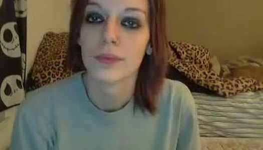 Fuck starving emo bitch fixed her camera an dis gonna show steamy solo porn pics