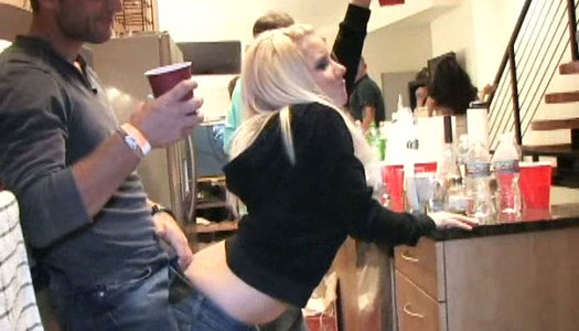 Thirsting stud fingerfucks wet twat of lusty blond whore porn pics