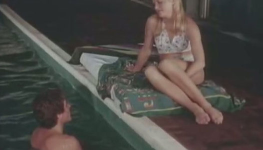 Kinky bootylicious light haired girlie gets rid of bikini and poses naked porn pics