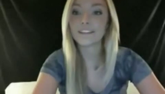 This cutie can't think of anything that's more erotic and hot than masturbating porn pics