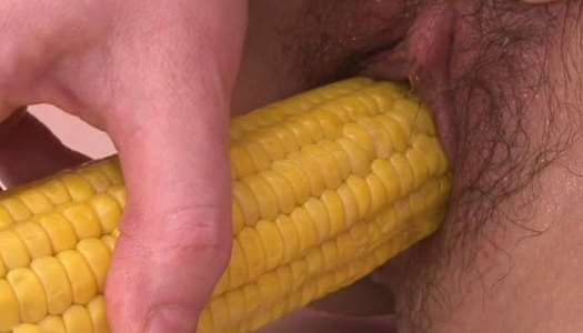 Weird pale Japanese wanker Naomi Sugawara fucks her twat with corn porn pics
