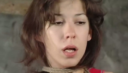 Horny pussy hater wants to hang up nasty chick porn pics