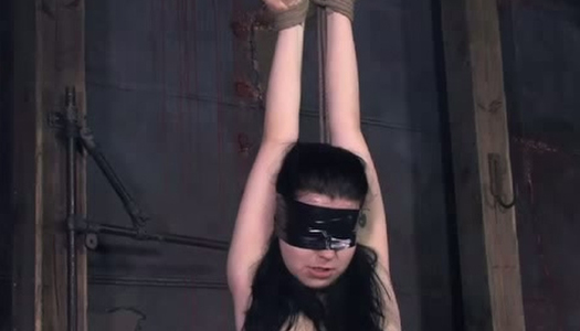 Tight rope makes her shaved pussy hurt in suspended position porn pics