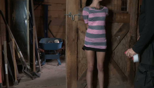 Dude picks up whore and fucks her face in the car porn pics