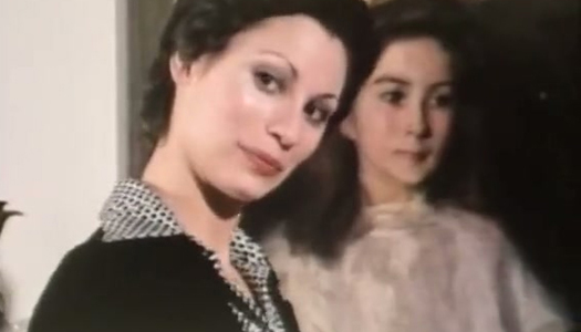 Brunette gives nice blowjob and gets her slit teased in return porn pics