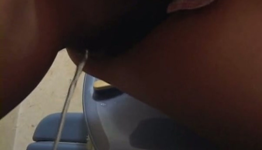 This exotic hoe loves to suck a dick and she is an expert at giving oral sex porn pics