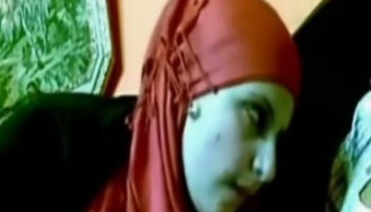 Kinky chick in red hijab knows how to give a proper BJ porn pics
