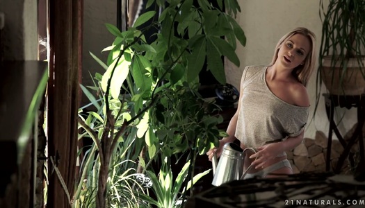 Tempting blonde Vinna Reed is having passionate sex with one handsome guy porn pics