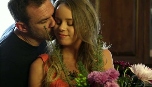 Pretty babe Alexis Adams provides her boyfriend with splendid nuru massage porn pics