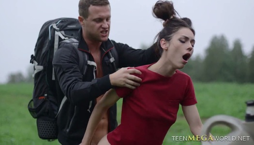 Arwen Gold gets fucked in the forest near the broken car porn pics