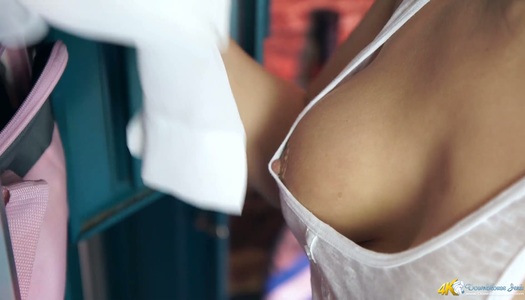 Sport babe Beth shows her big boobies in the locker room porn pics