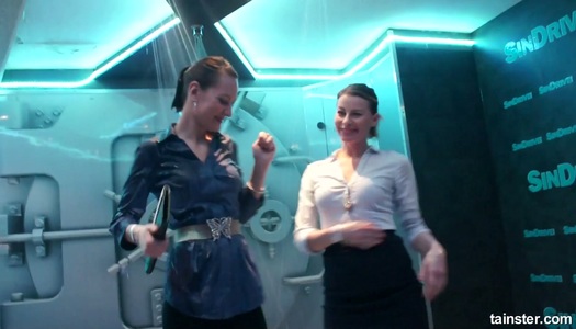 Compilation of sex-hungry bitches dancing under the shower in one night club porn pics