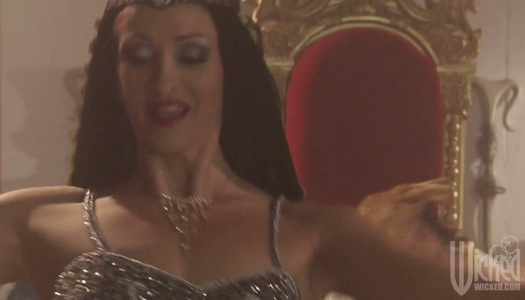 Charming princess Roxy DeVille gets fucked with young Aladdin porn pics