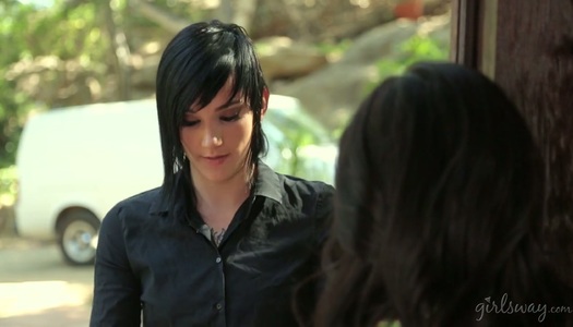 Two voluptuous babes eat each others tasty looking muffs porn pics