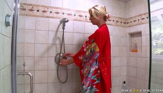 Tempting showering and foaming by busty blonde Brooke Banner porn pics