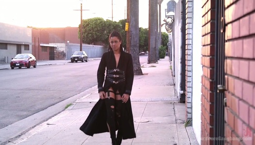 Black bitch Kira Noir is fucked bu several well endowed hunks porn pics