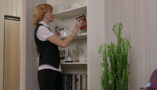 Skinny mature woman Squirrel is playing with her nasty and insatiable pussy porn pics